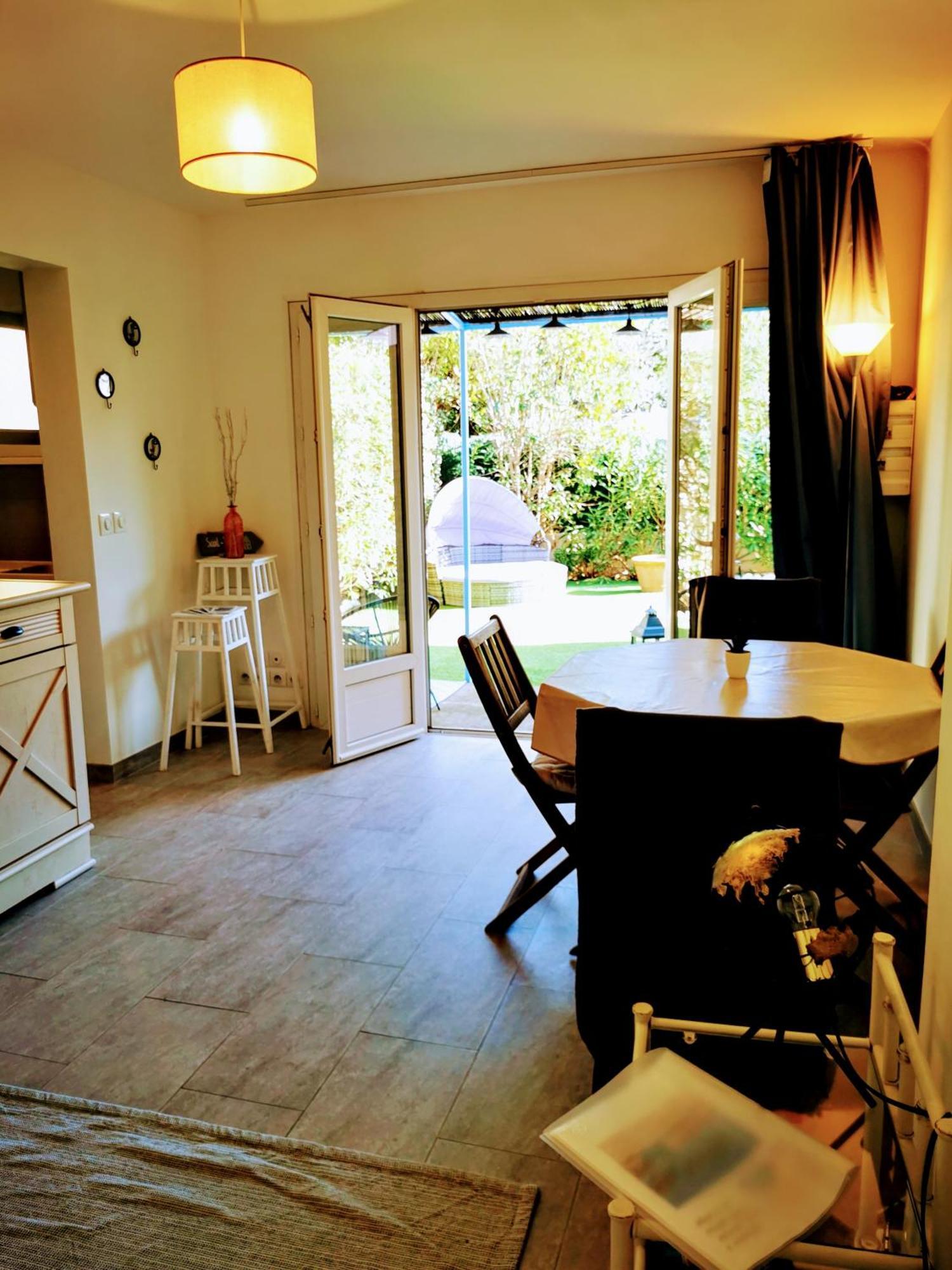 Jardin Privatif 300m De La Apartment