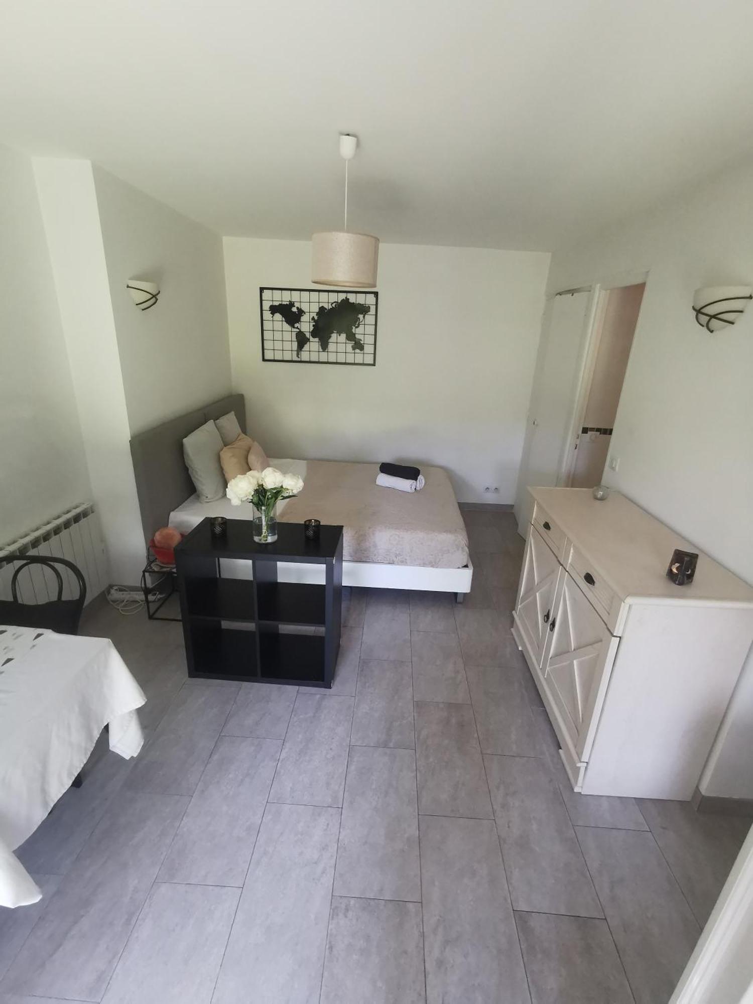 Apartment Jardin Privatif 300m De La